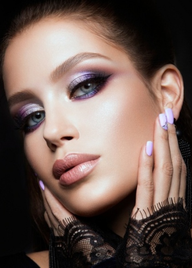 طريقة تطبيق مكياج عيون مقاوم للسيلان