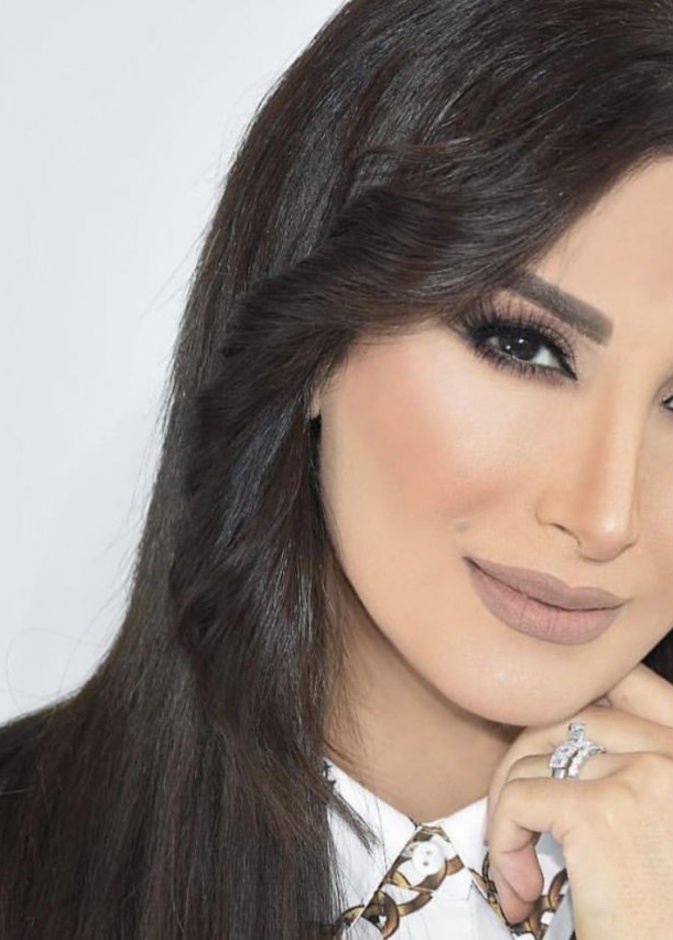 مكياج عصري بالألوان الترابية من وحي رويدا عطية