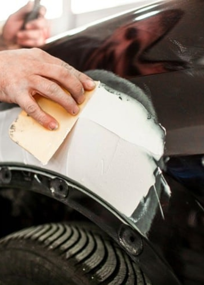 كيفية ازالة الطلاء من هيكل السيارة بسهولة ؟