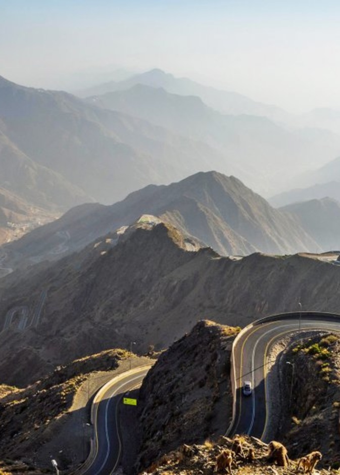 جبل السودة.. مغامرة شيقة لعشاق الهايكنج في موسم "شتاء السعودية" - المصدر روح السعودية