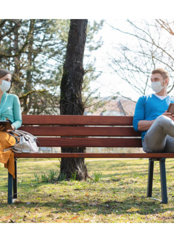 ما المسافة الامنة للاتصال المباشر بين الاشخاص لتجنب الاصابة بكوفيد ١٩