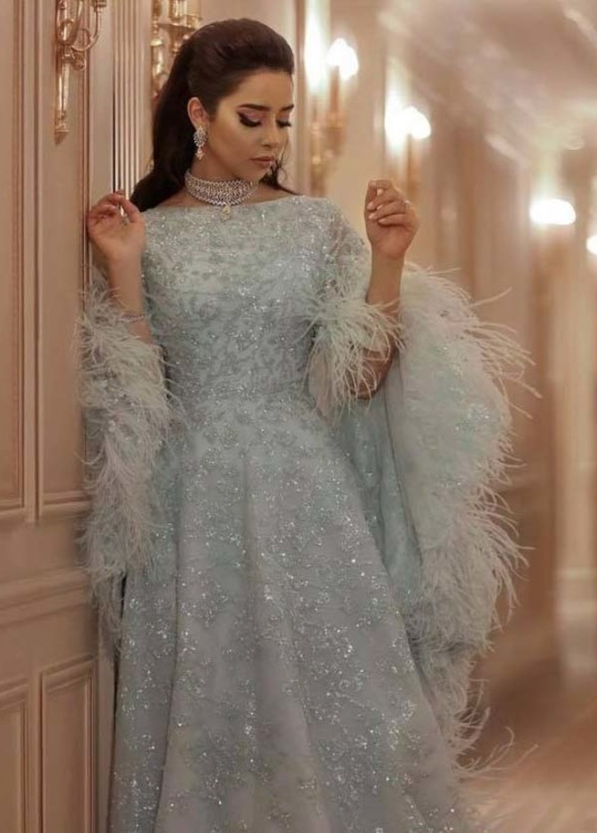 موديلات فساتين من الترتر الازرق من وحي اطلالات بلقيس فتحي