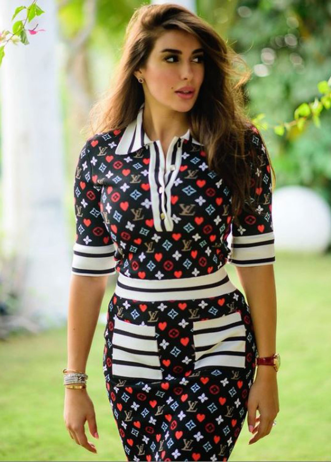ياسمين صبري بفستان كاجول أنيق من ماركة Louis Vuitton