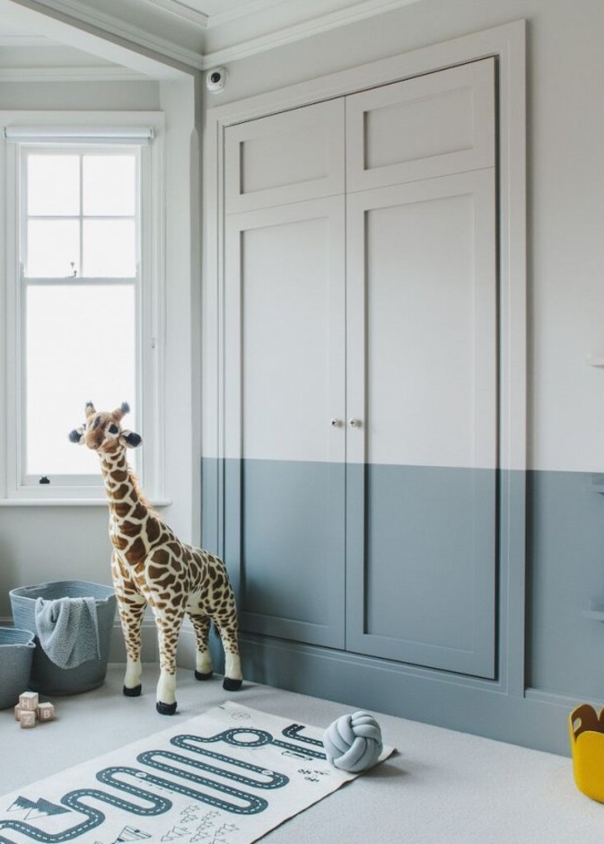  غرفة أطفال بالرمادي والأصفر