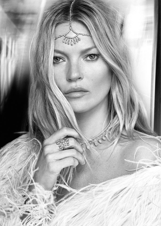 محاور المشاهير عدنان الكاتب يحاور عارضة الأزياء Kate Moss التي تعاونت مع "ميسيكا" لتصميم مجموعة مجوهرات فاخرة