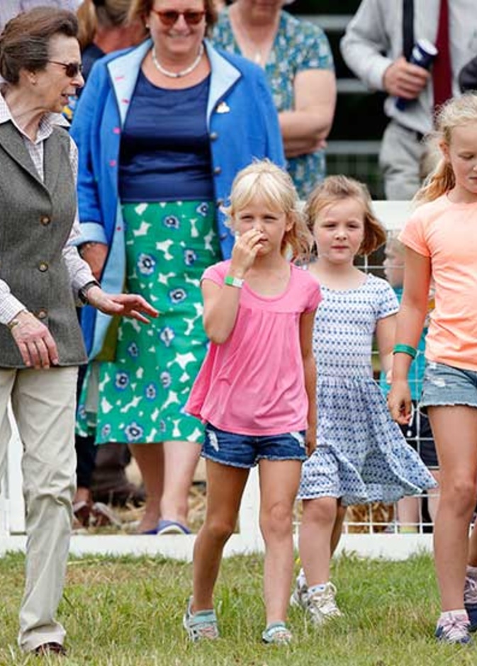 هل تمنح زارا تيندال الأميرة آن أول حفيد ذكر؟