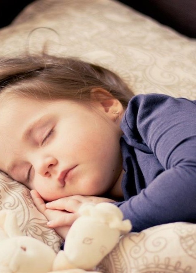 أضرار نوم القيلولة على الأطفال أكبر من عامين 