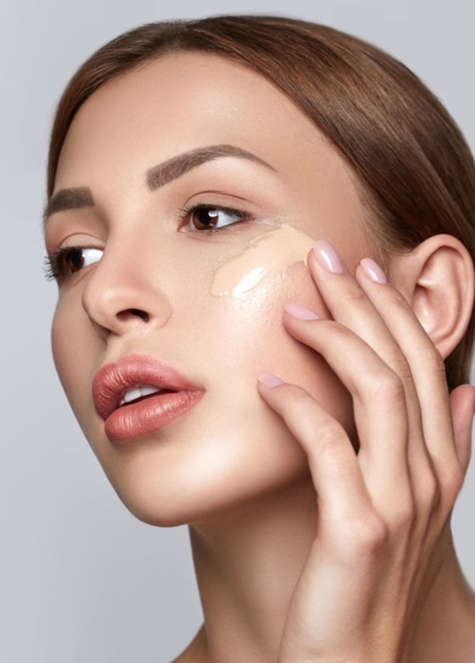 كريم الأساس المنزلي أكثر أماناً للبشرة 2021