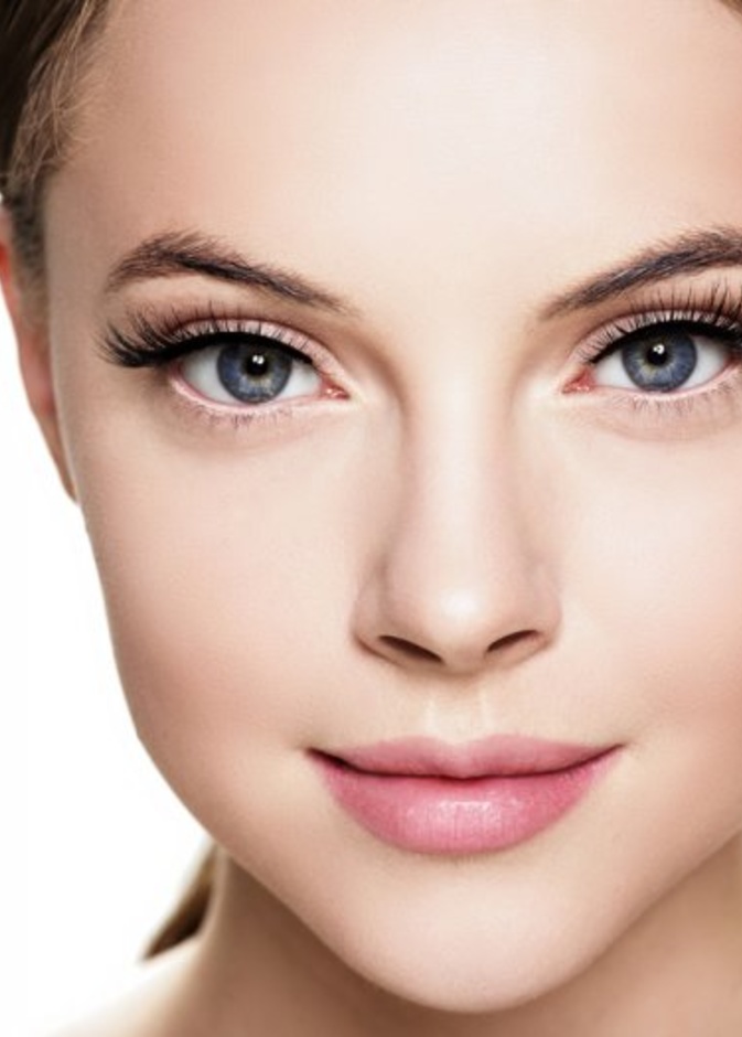 طرق تطويل الرموش بالفازلين