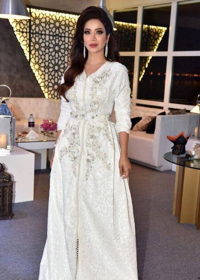 فساتين باللون الابيض من سعاد لخضر