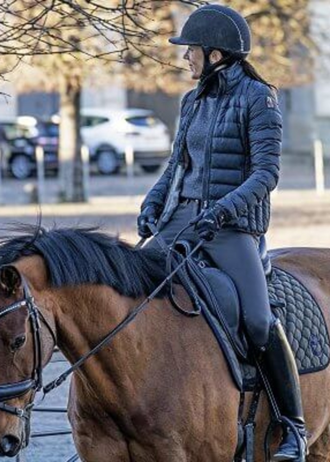 الأميرة ماري تمارس الفروسية