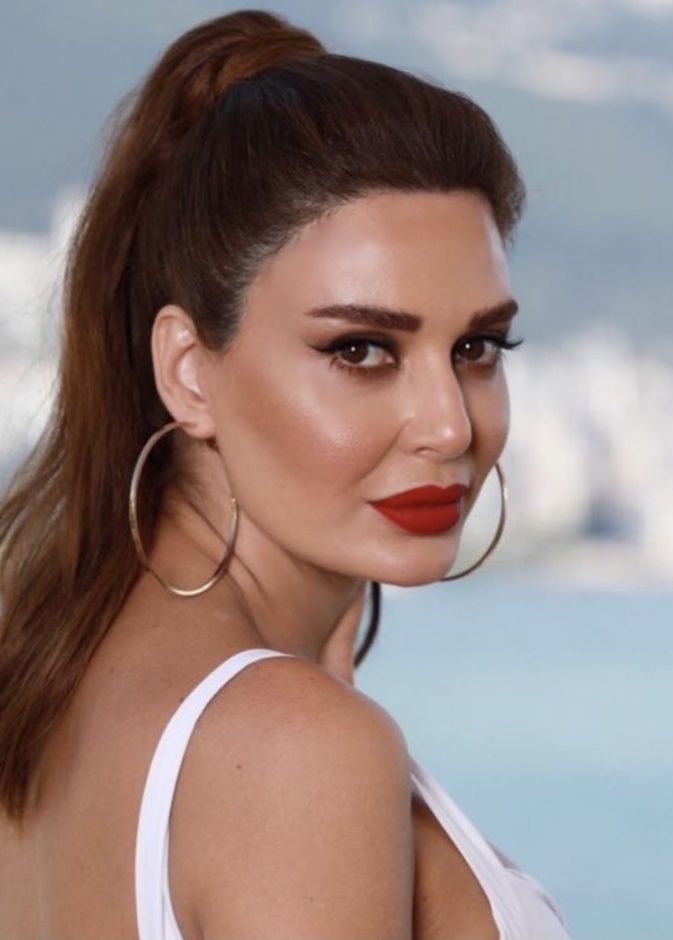  سيرين بالمكياج الكلاسيكي الرائع