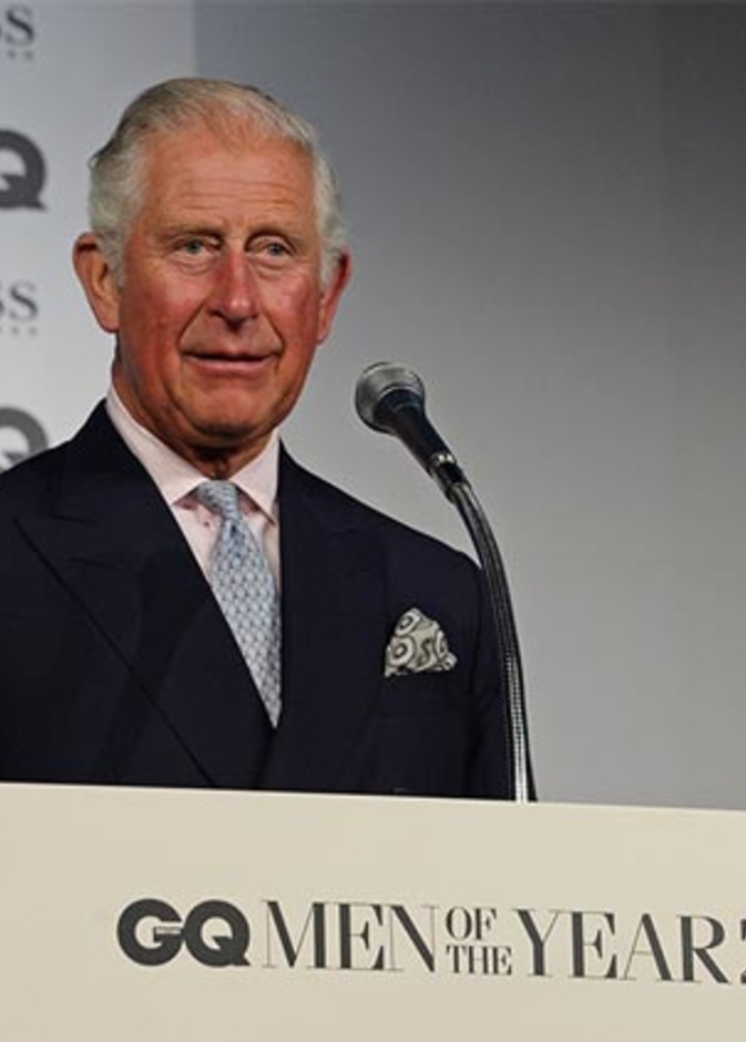 استقالة في وقت صعب بالنسبة لتشارلز وكاميلا