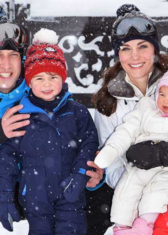 عائلة كمبريدج أمضت يوما ثلجيا رائعا في منزلهم الريفي