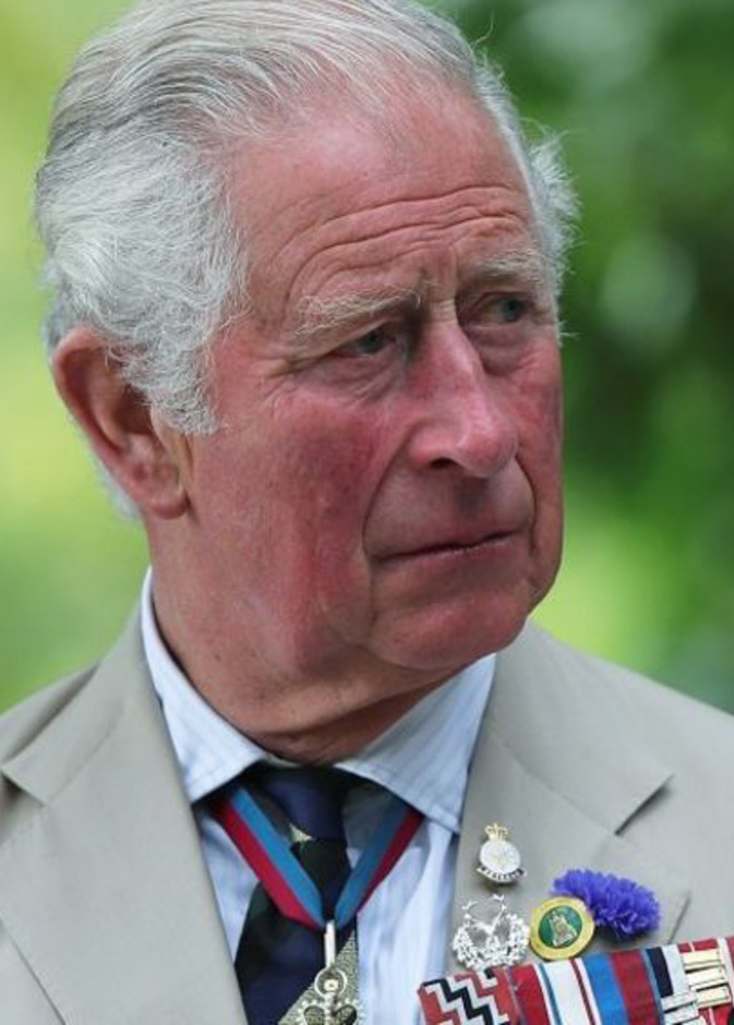 الأمير تشارلز يعلق على ردة فعله بعد مشاهدته صور حريق مروع في قلعة وندسور
