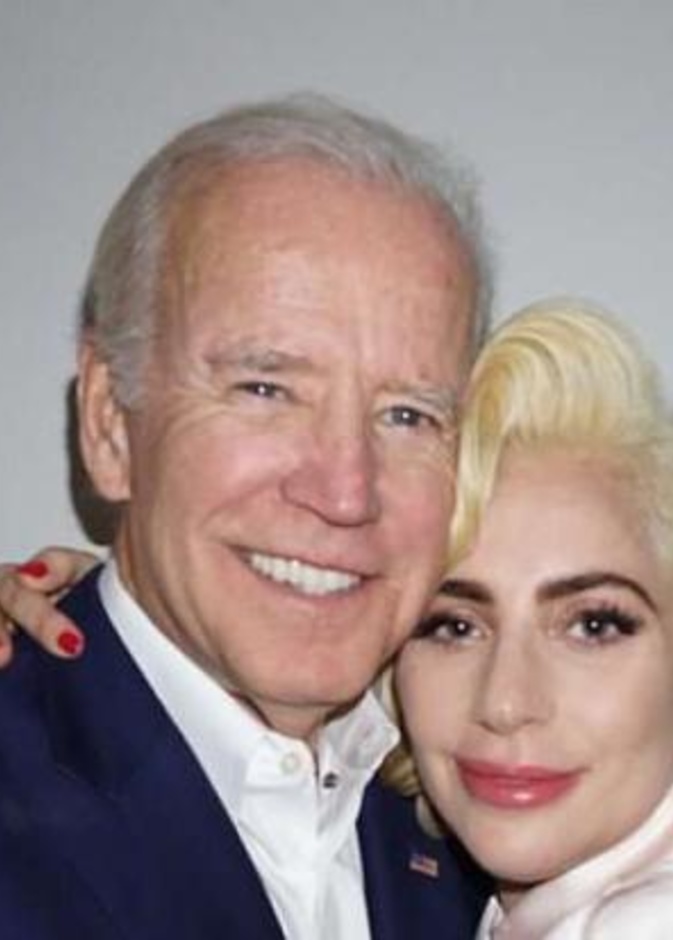 ليدي جاجا وجو بايدن 