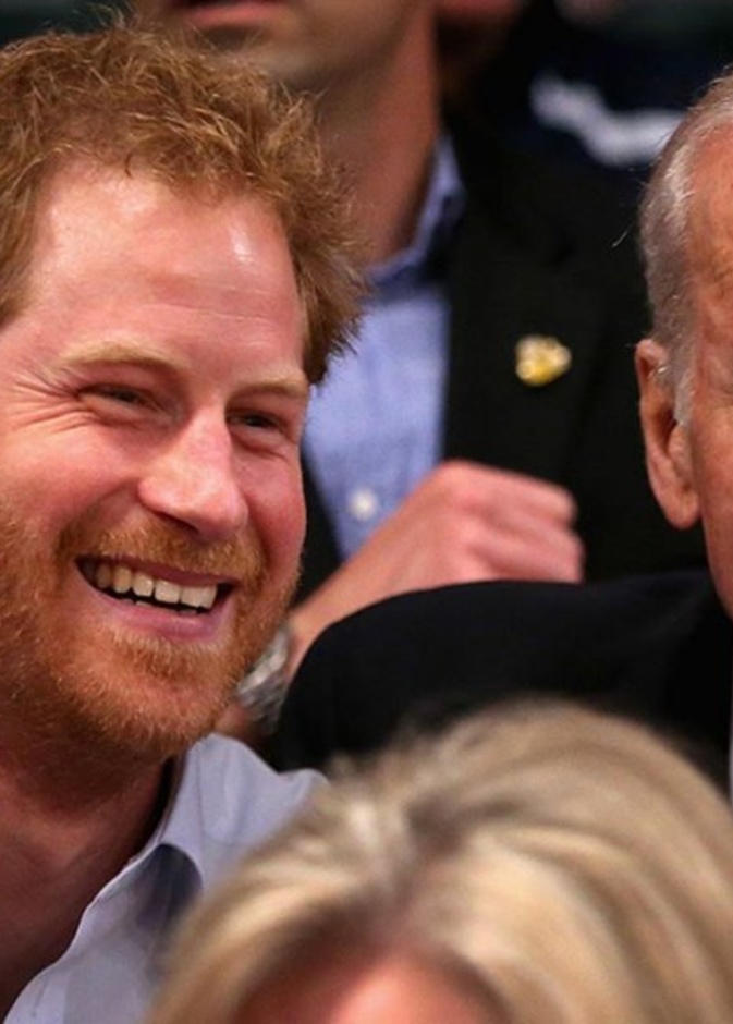 ظهور صورة للأمير هاري في مراسم تنصيب جو بايدين