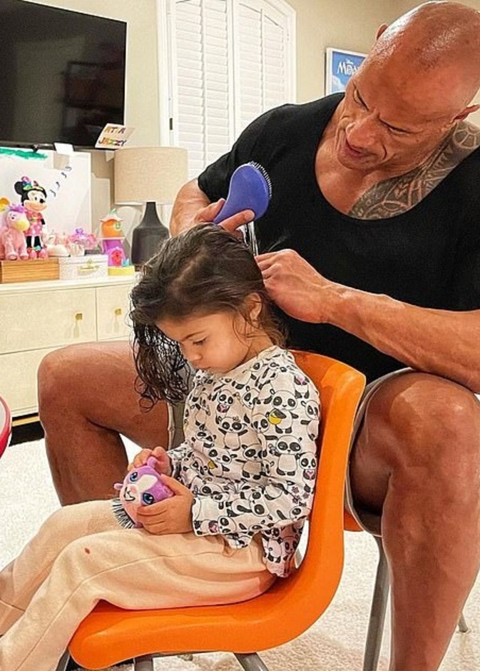 ذا روك و ابنته تيانا