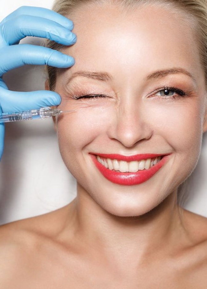 ايجابيات وسلبيات عمليات التجميل للنساء وطرق تجنبها 