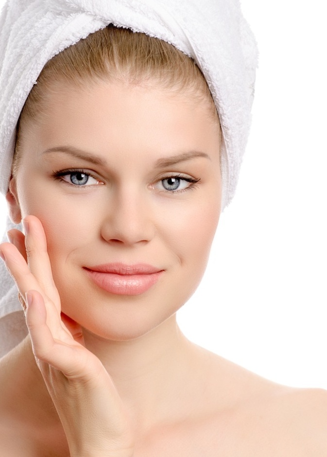  طرق طبيعية لجعل الخدين اكثر امتلاء