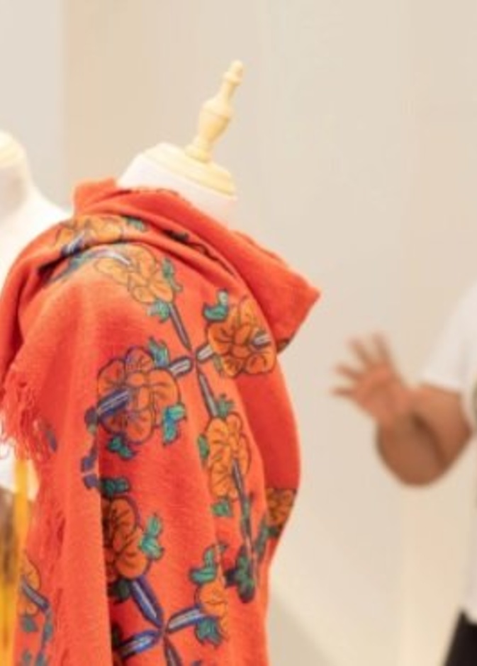 خالد مزينة يشرح للجمهور أعماله المميزة