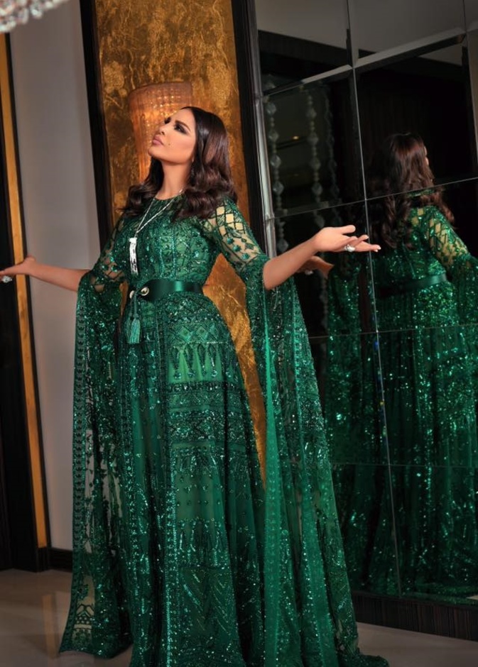  فساتين خطوبة مع أحزمة من زهير مراد