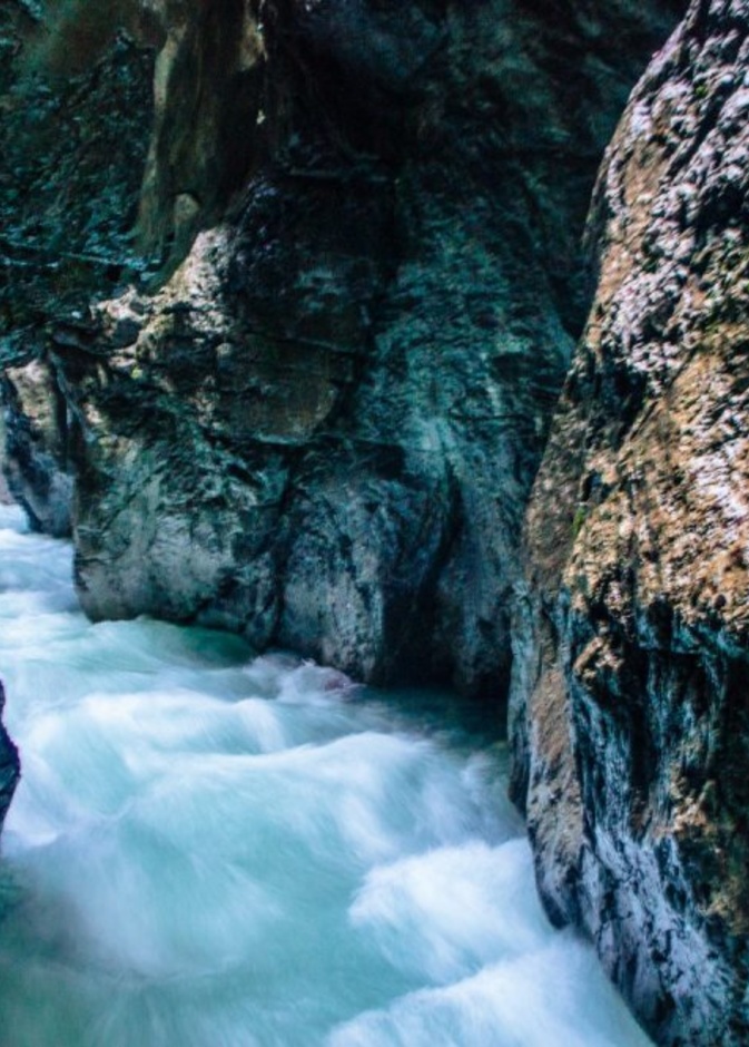 السياحة في قارمش أخدود بارتناش Partnach Gorge