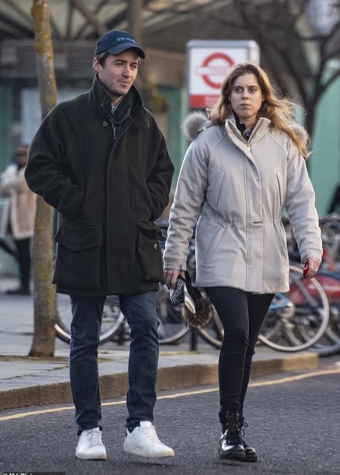  أحدث ظهور للأميرة بياتريس وزوجها في نوتينغ هيل