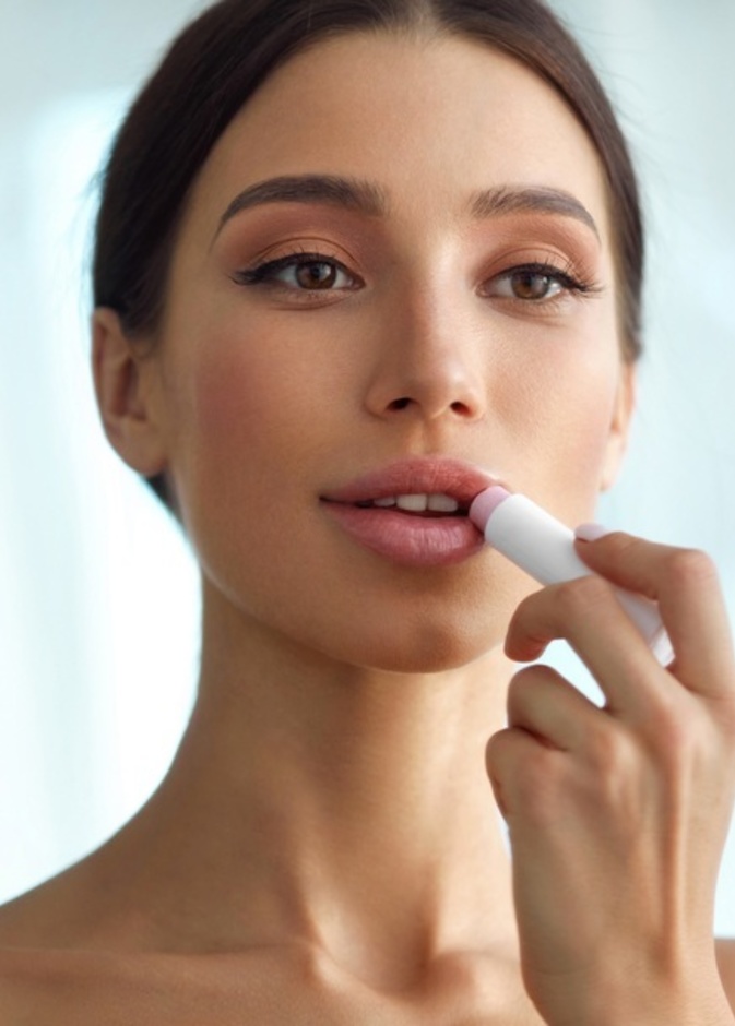 مرطب للشفاه لشتاء 2021