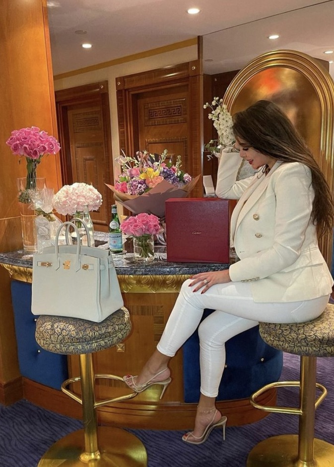 ياسمين صبري تتلقى أجمل هدية في عيد ميلادها من علامة كارتييه