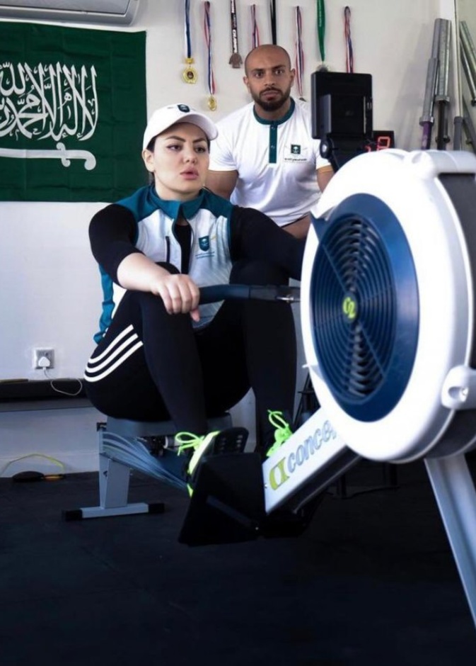 كاريمان أبوالجدايل تنال بطولة آسيا في رياضة التجديف وتتأهل لبطولة العال