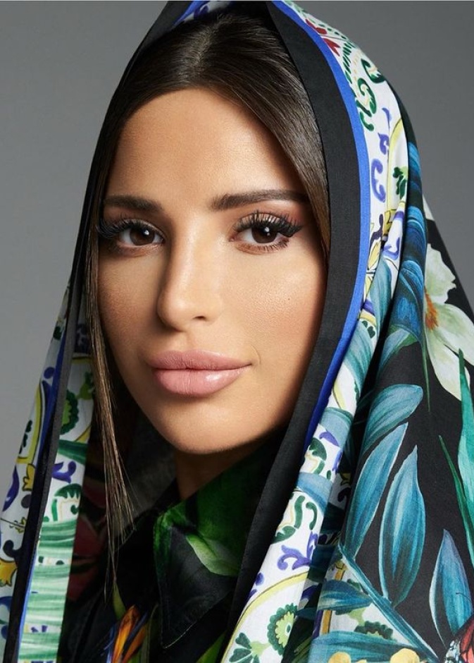 الفاشينستا الإماراتية فاطمة حسام