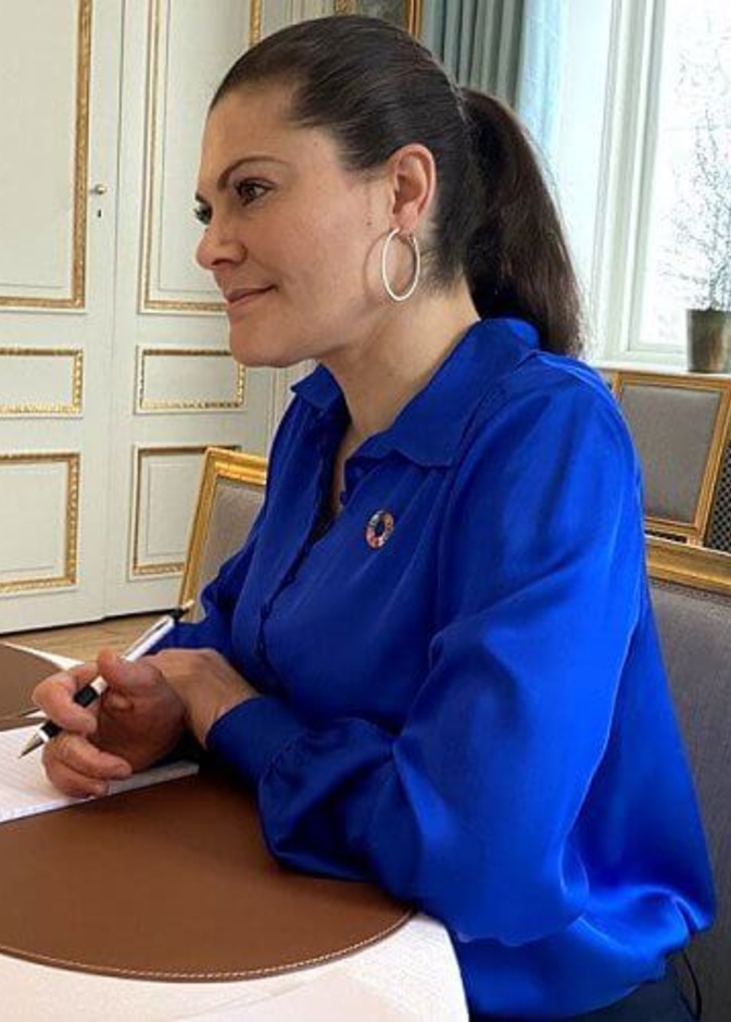 نشاط متواصل للأميرة فيكتوريا عبر الإنترنت