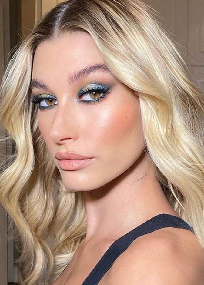  هايلي بيبر Hailey Bieber