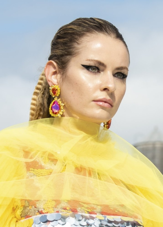 رسمات الايلاينر العريض المجنح من دار Flying Solo