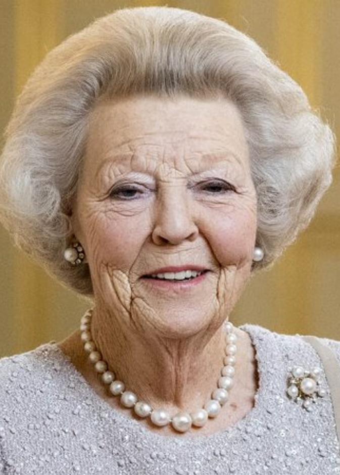 ‎الأميرة بياتريكس ملكة هولندا السابقة تحتفل بعيد ميلادها 83