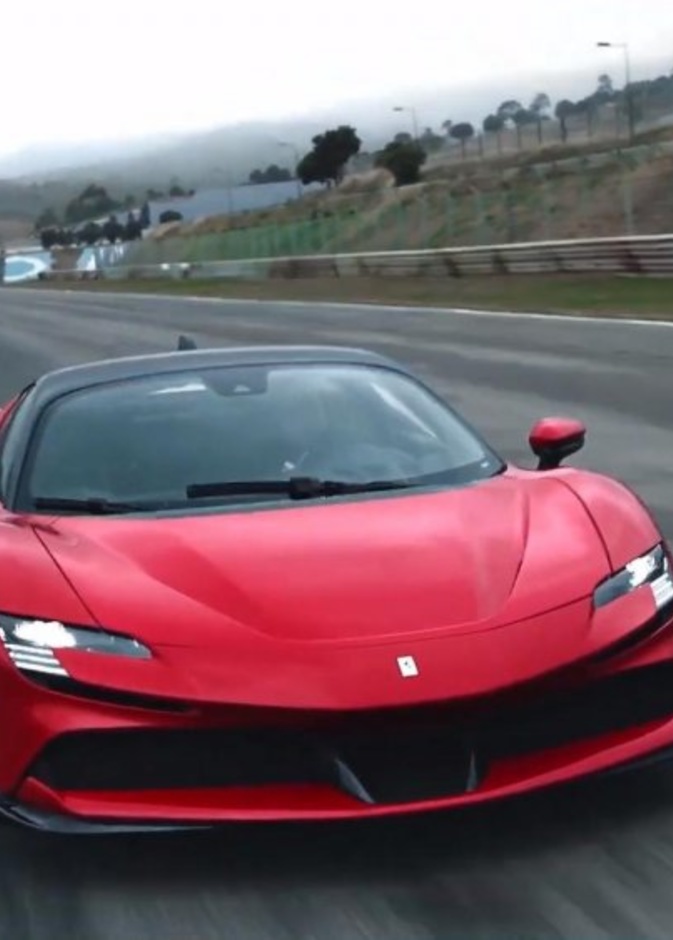  عيوب سيارة فيراري