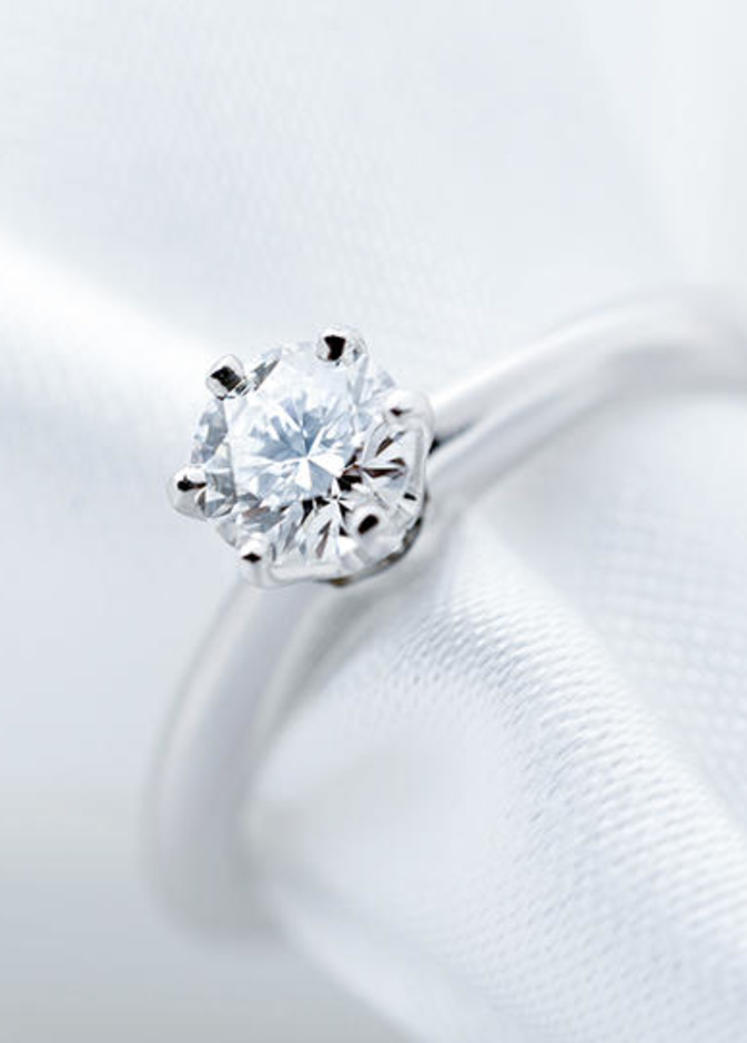 خاتم ثمين في رغيف خبز