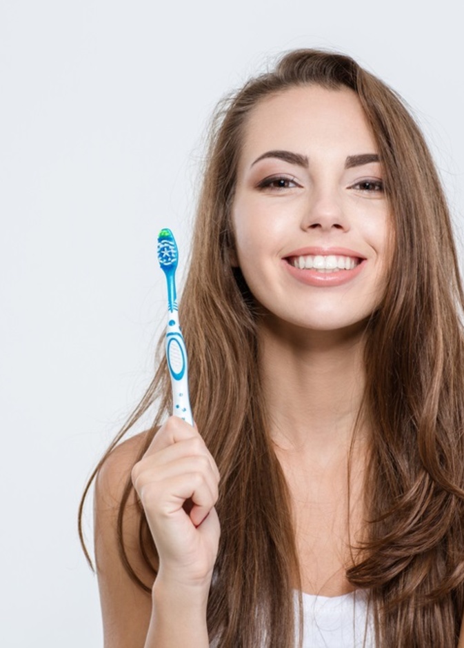 تعقيم فرشاة الاسنان يقي من فيروس كورونا