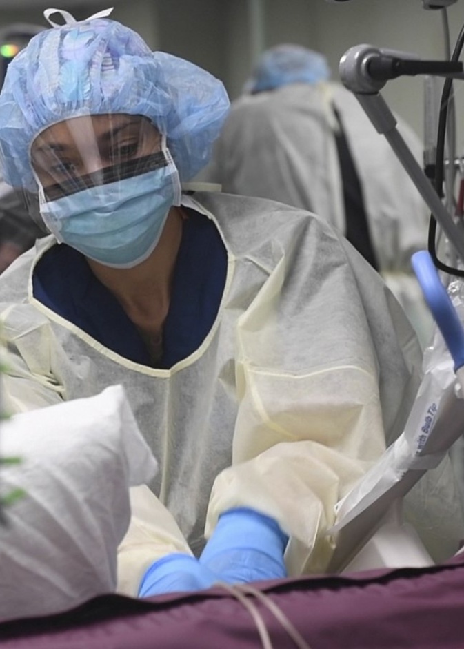 الإمارات أجرت 27 مليون فحص لكوفيد-19