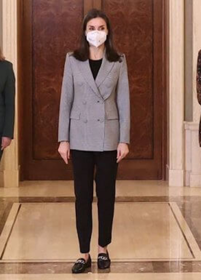 الملكة ليتيزيا تواصل اجتماعاتها في قصر زارزويلا