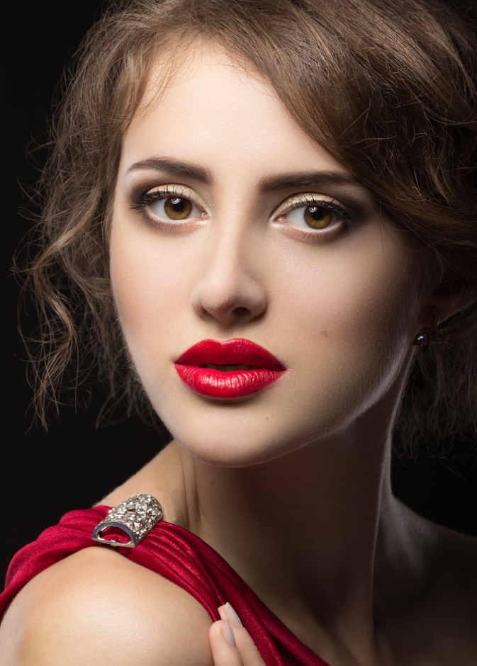 اخطاء مكياج تفاديها لإطلالة مثالية في مناسبة يوم الحب 2021