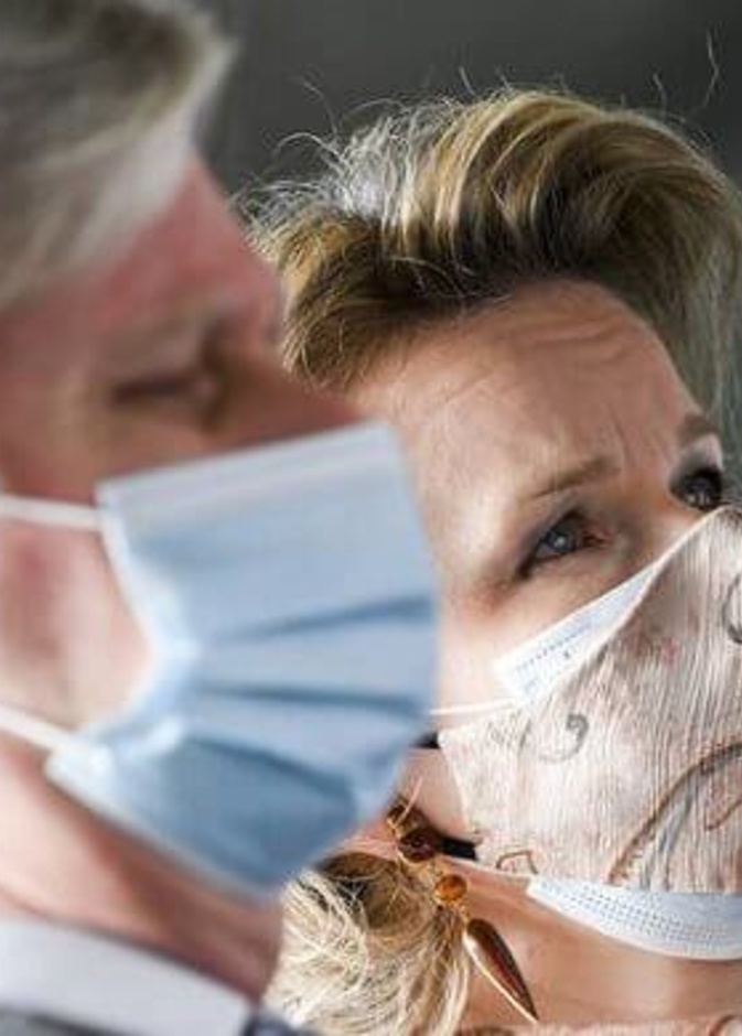 الملك فيليب والملكة ماتيلد يزوران مستشفى جان يبرمان