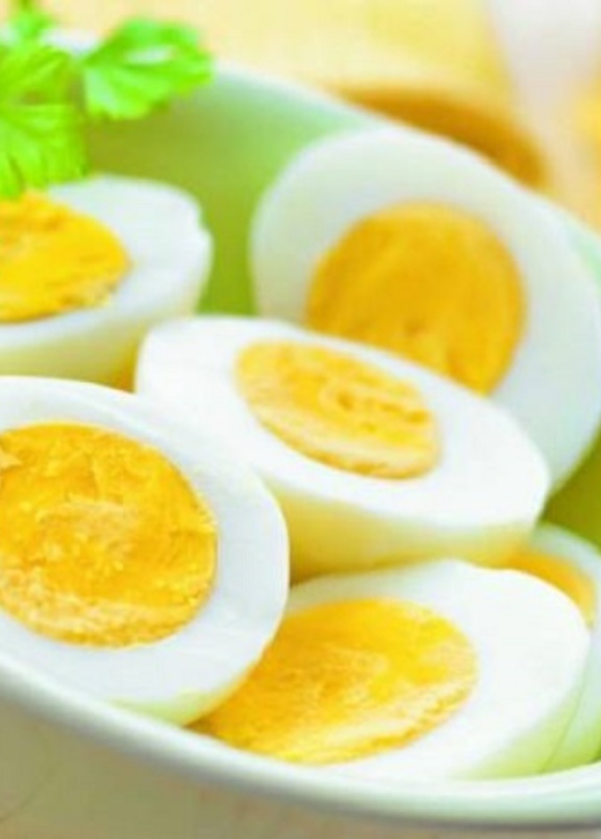 مخاطر الإفراط في تناول البيض