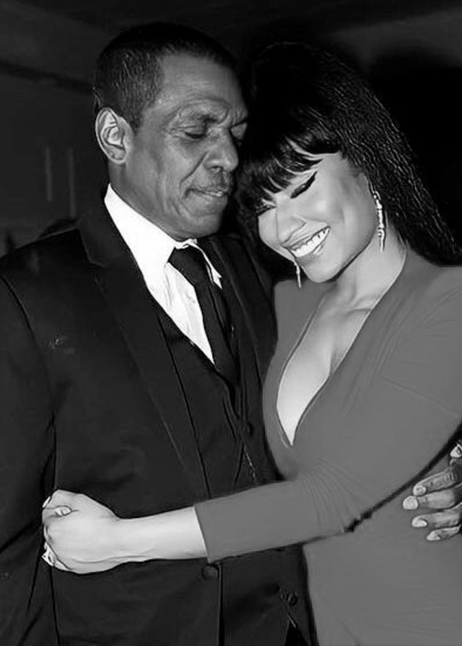 نيكي ميناج ووالدها