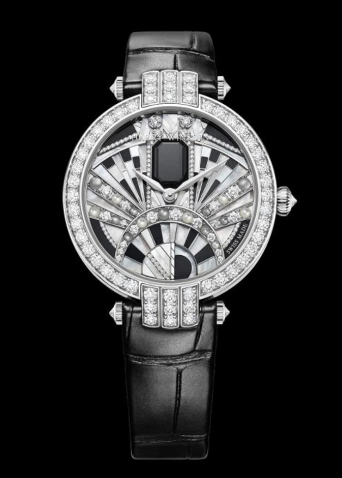 ساعة من هاري وينستون Harry Winston