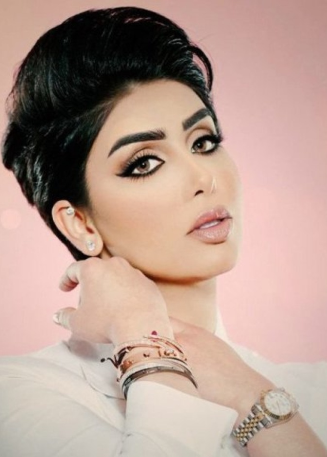 مكياج ترابي ليوم الحب بأسلوب هنادي الكندري