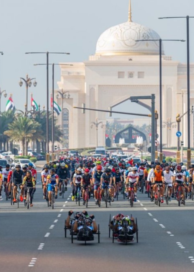 طواف "أبوظبي الجميلة" وجولة على المعالم السياحية الشهيرة