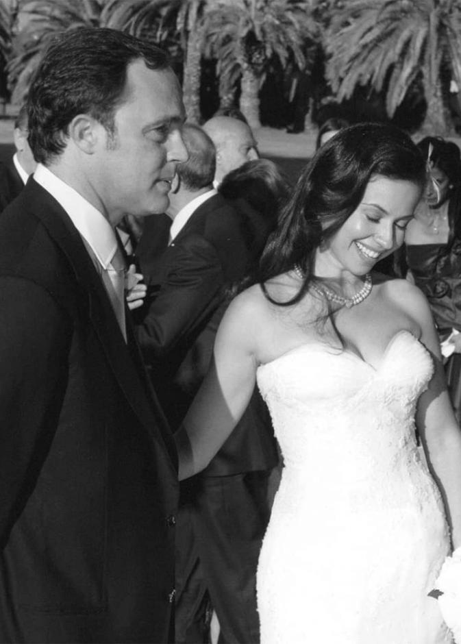 ريا ابي راشد مع زوجها في زفافهما