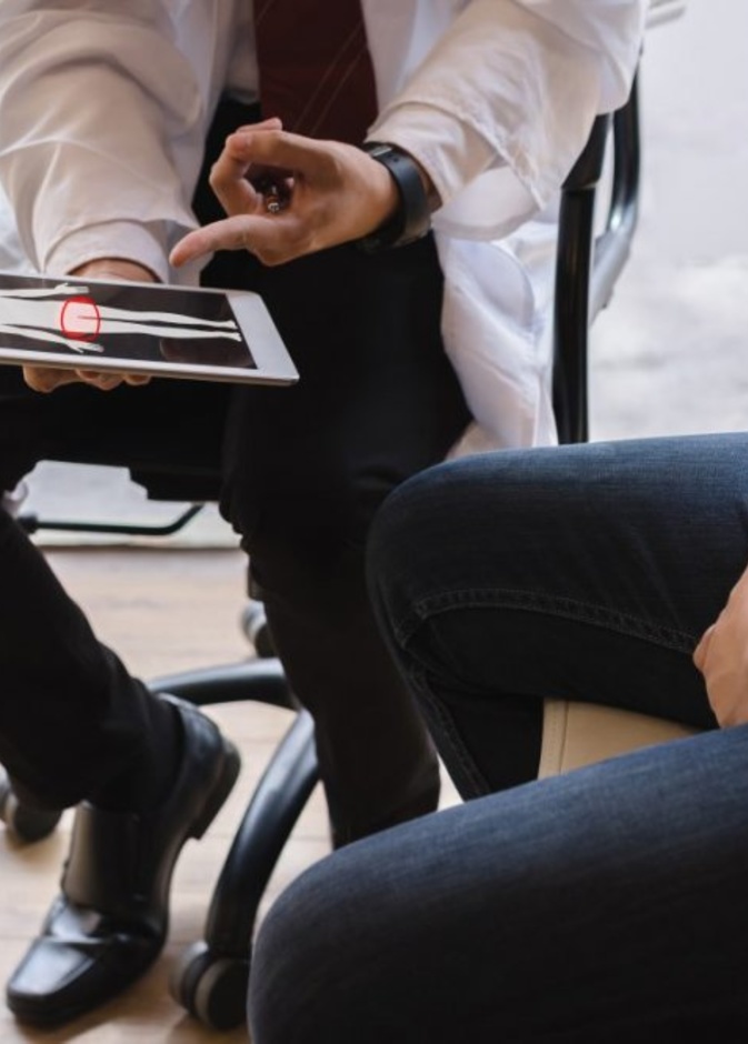 هل الم الخصيتين من اعراض فيروس كورونا الجديد